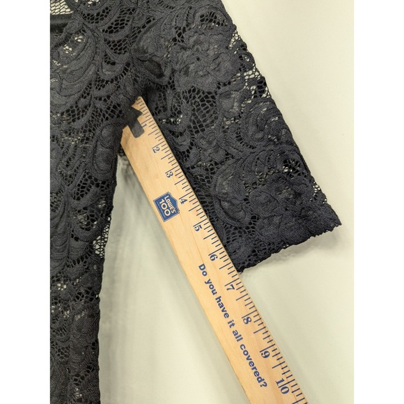 BKE Womens Top XS Black Lace Floral Elbow Sleeve V Neck Semi Sheer - Picture 8 of 9